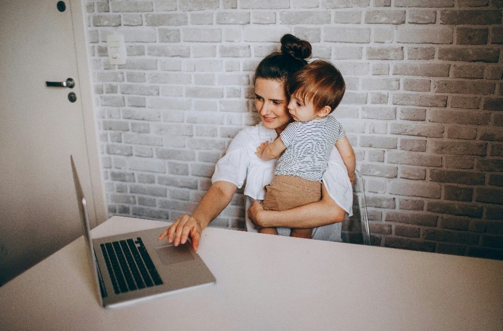 What makes mothers decide (not) to become entrepreneurs? Unpacking the role of time and money in parental leave policies 